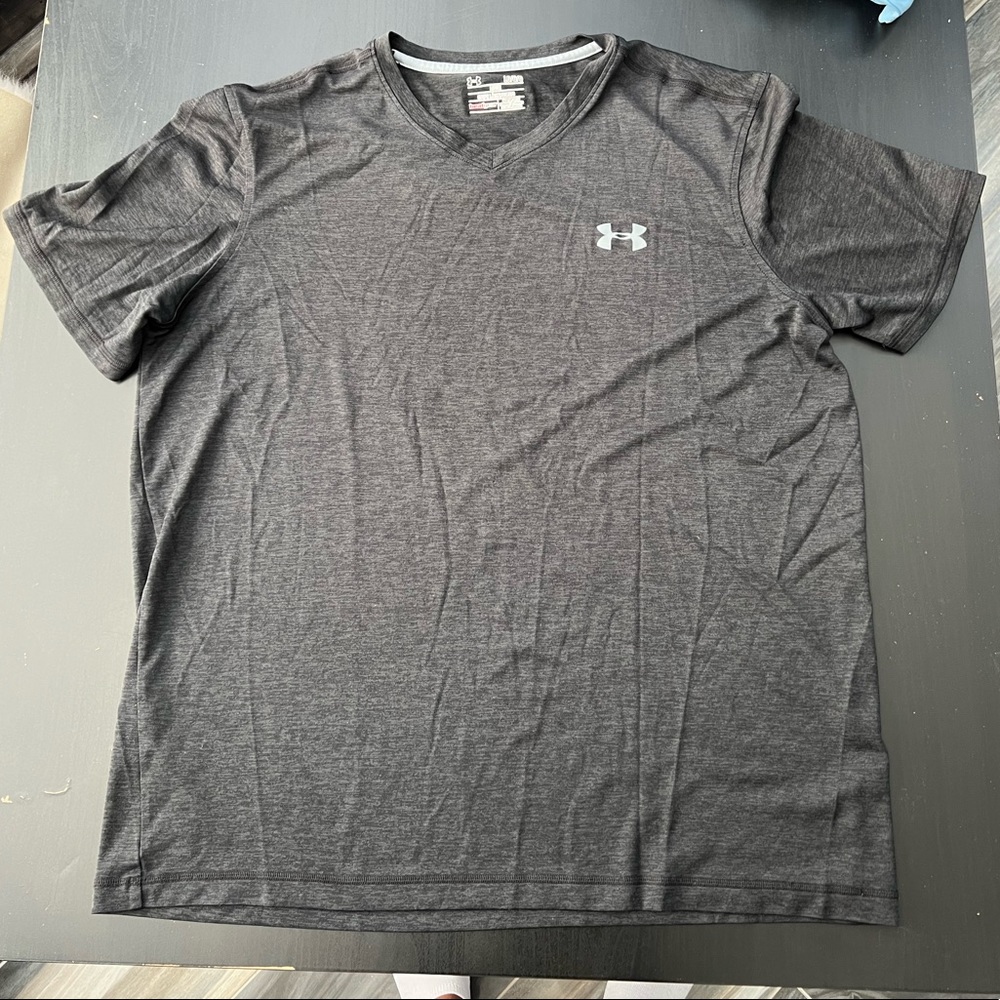 Under Armour mens t shirt heat gear size large
